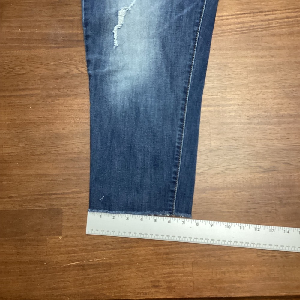 Signature Levi Strauss High Rise Slim Crop Jeans Size 16 Medium Wash Distressed - Picture 8 of 10